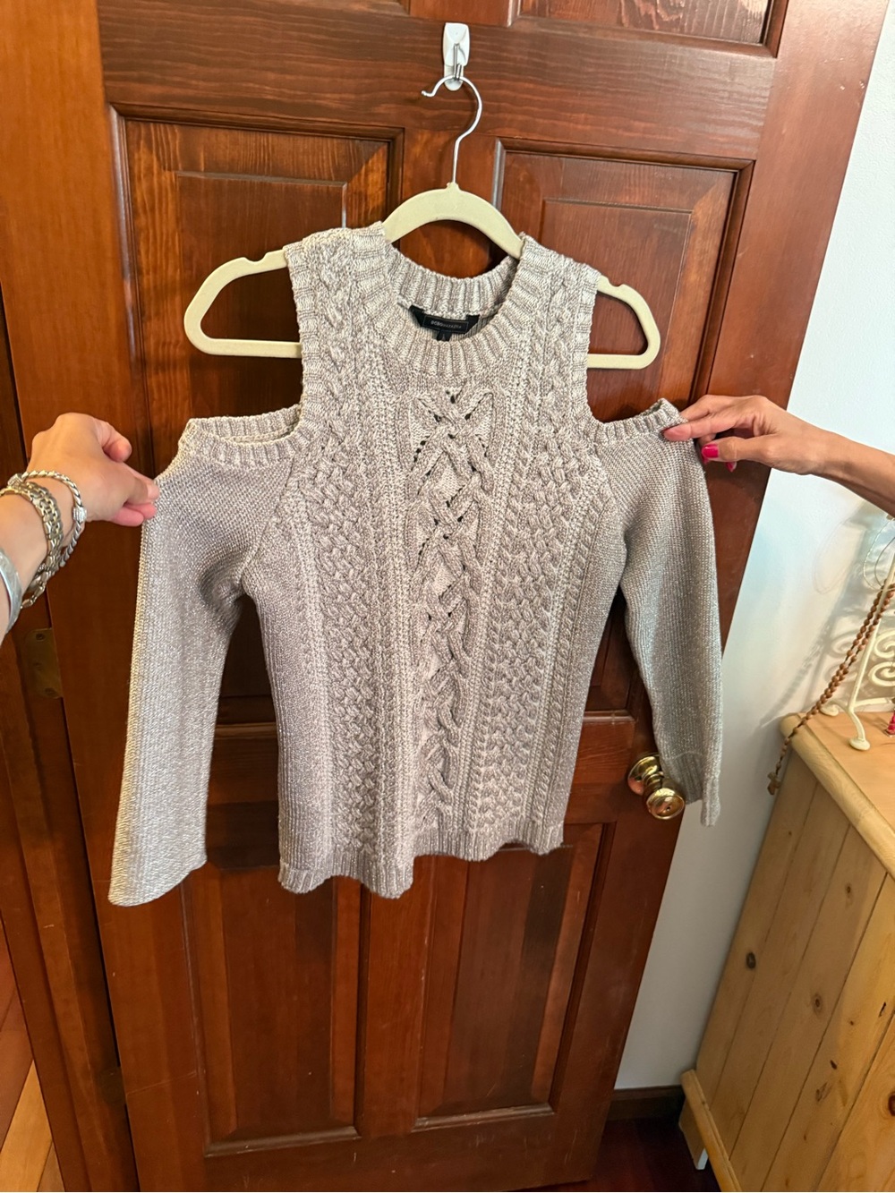 BCBGMaxAzria Cold-Shoulder Cable Knit Sweater - Taupe